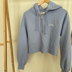 Hollister cropped 1/4 zip sweatshirt